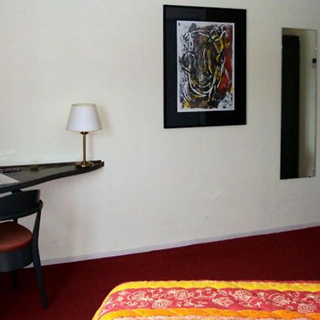 Les Colonnes Strasbourg Zenith Hotell Eckbolsheim Exteriör bild