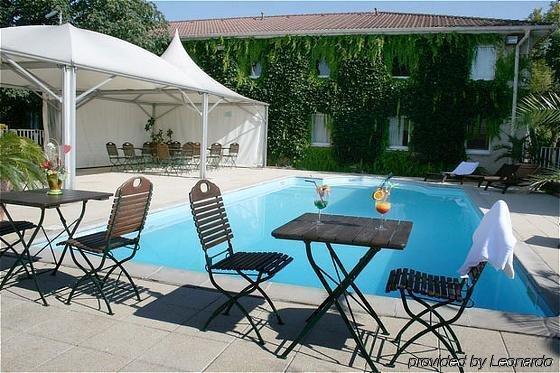 Les Colonnes Strasbourg Zenith Hotell Eckbolsheim Exteriör bild